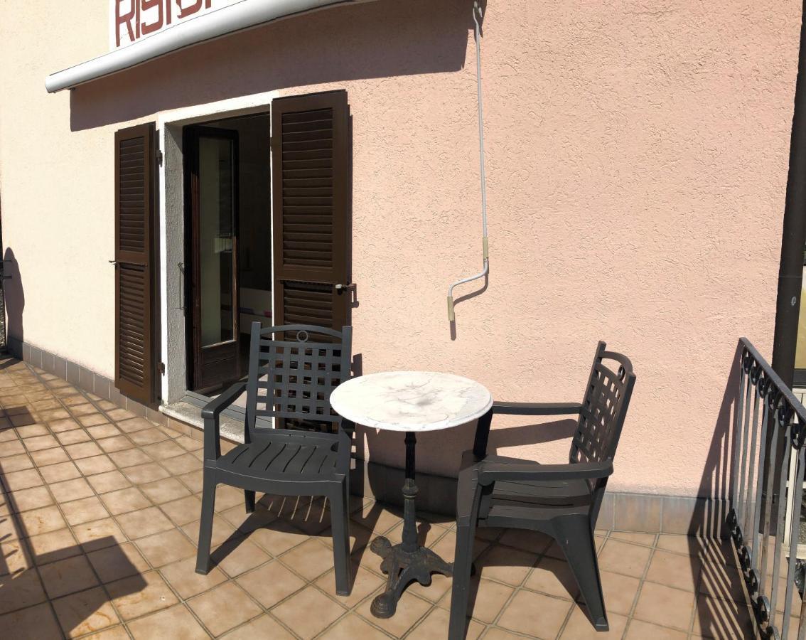 Hotel Ristorante Campagna à Cugnasco Extérieur photo